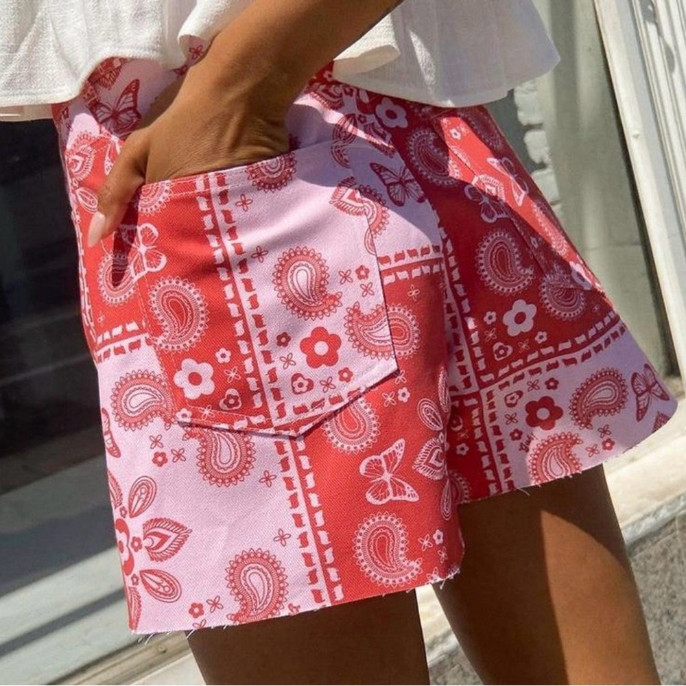 lisa says gah bandana shorts